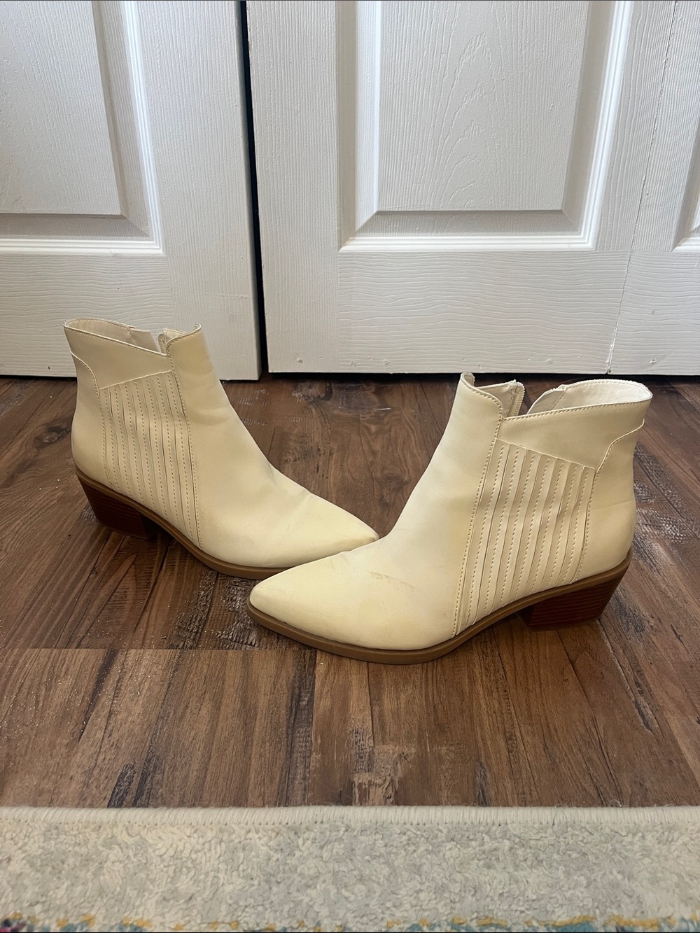Women's Cream ankle boots